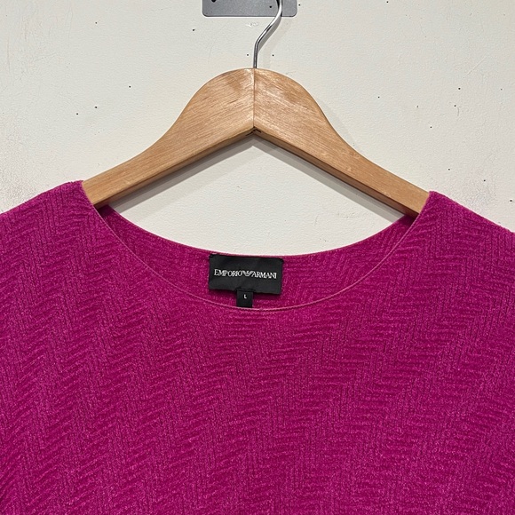 Emporio Armani Velvet Herringbone Textured Pullover Top in Pink/ Magenta size L - Picture 4 of 9